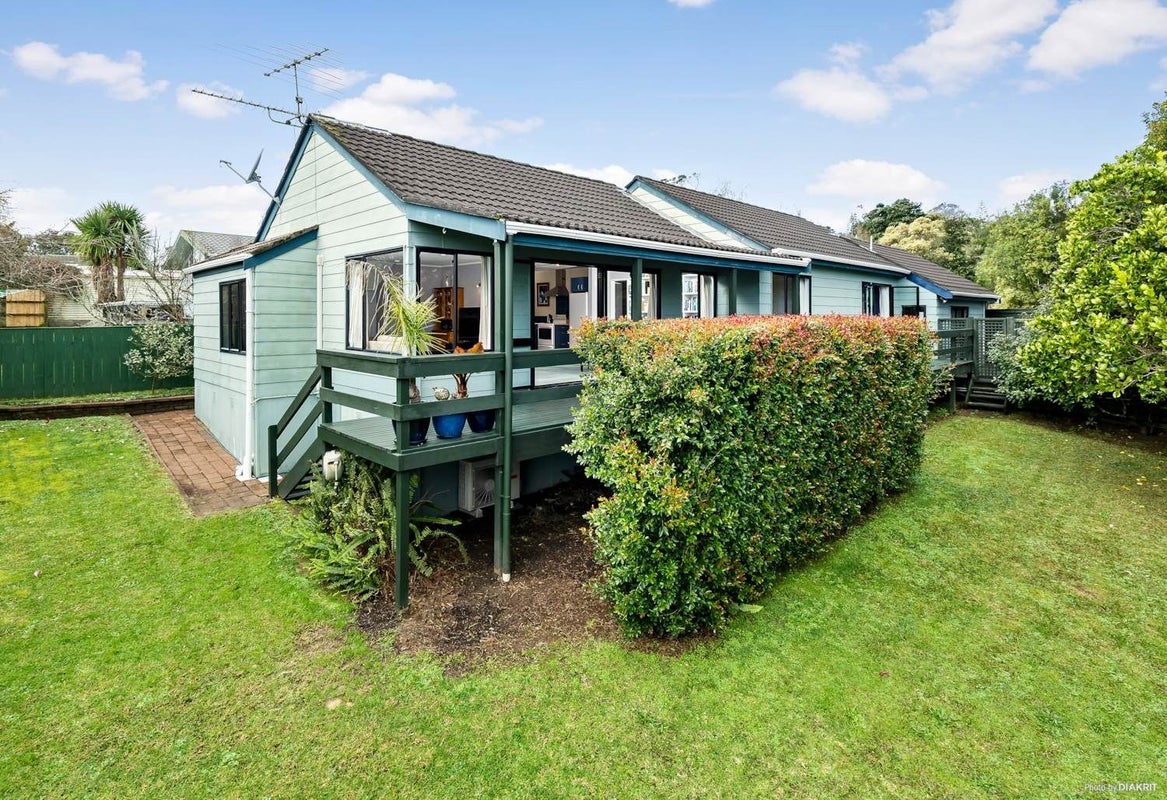 13 Sunward Rise, Glenfield, Auckland - Carousel 2