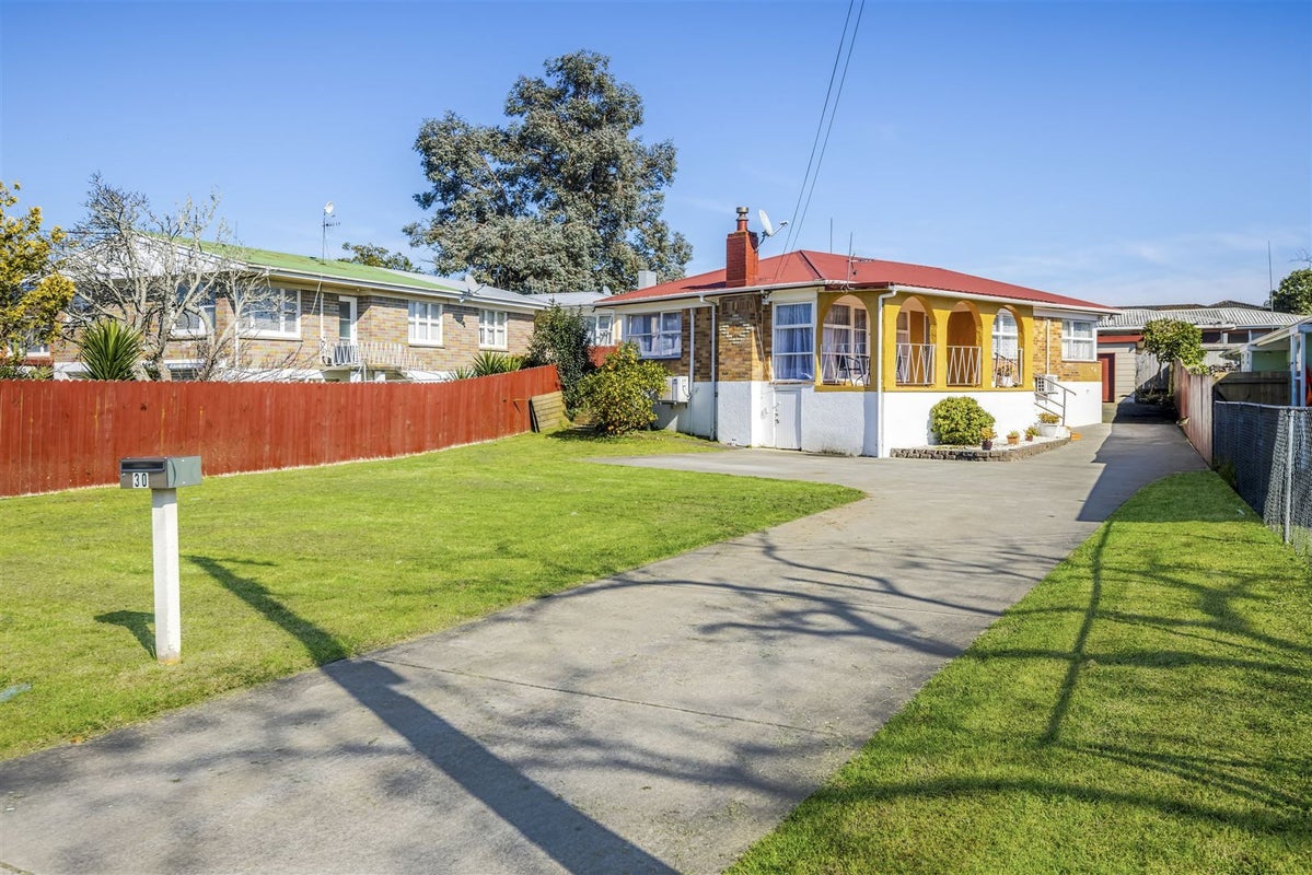 30 McKean Avenue, Manurewa, Auckland - Carousel 2