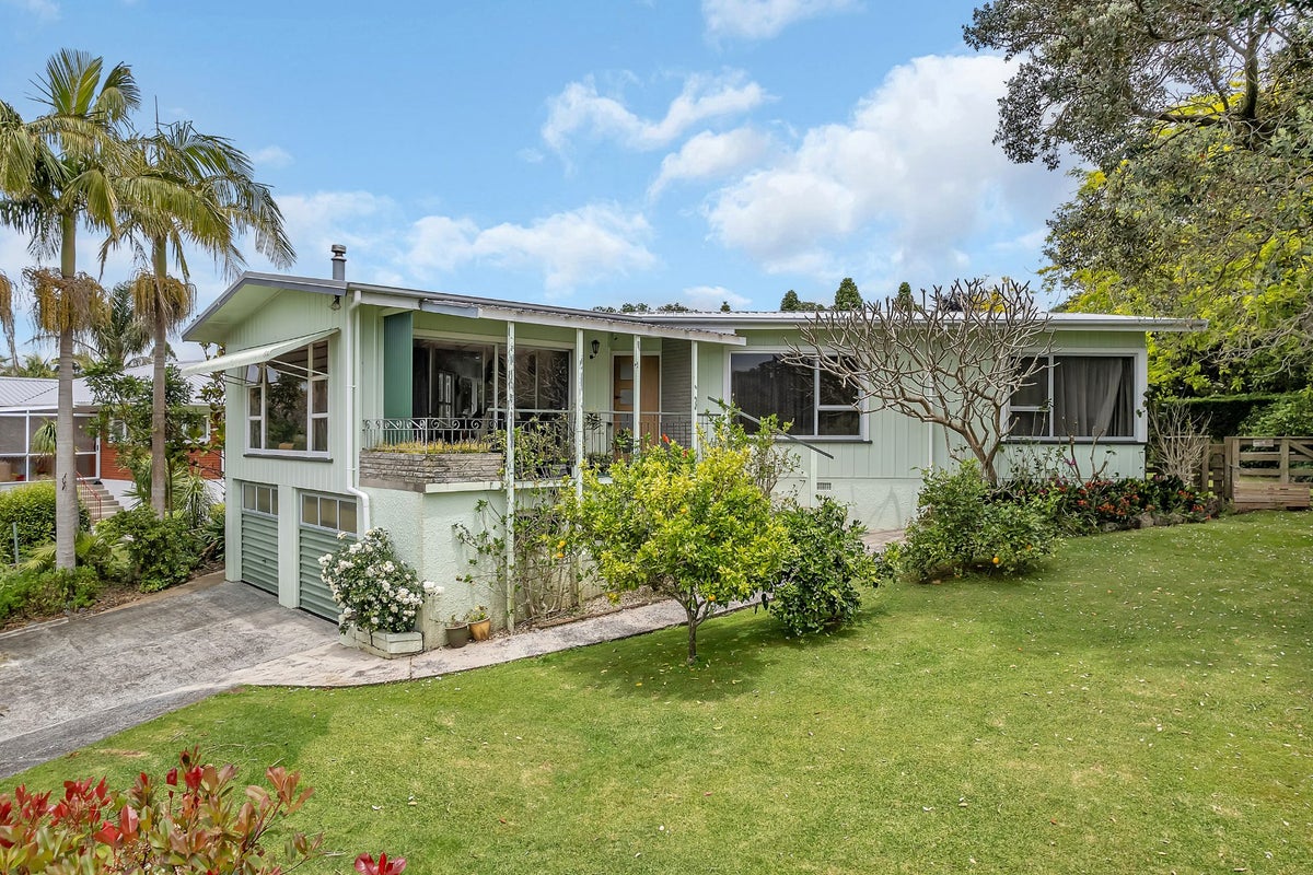 1 Le Ruez Place, Maunu, Whangarei - Carousel 1