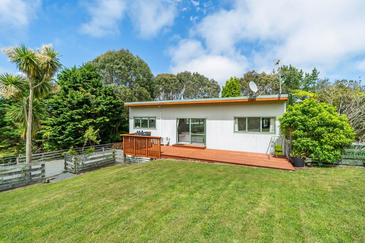 97A Coroglen Rise, Pukerua Bay, Porirua - Carousel 1