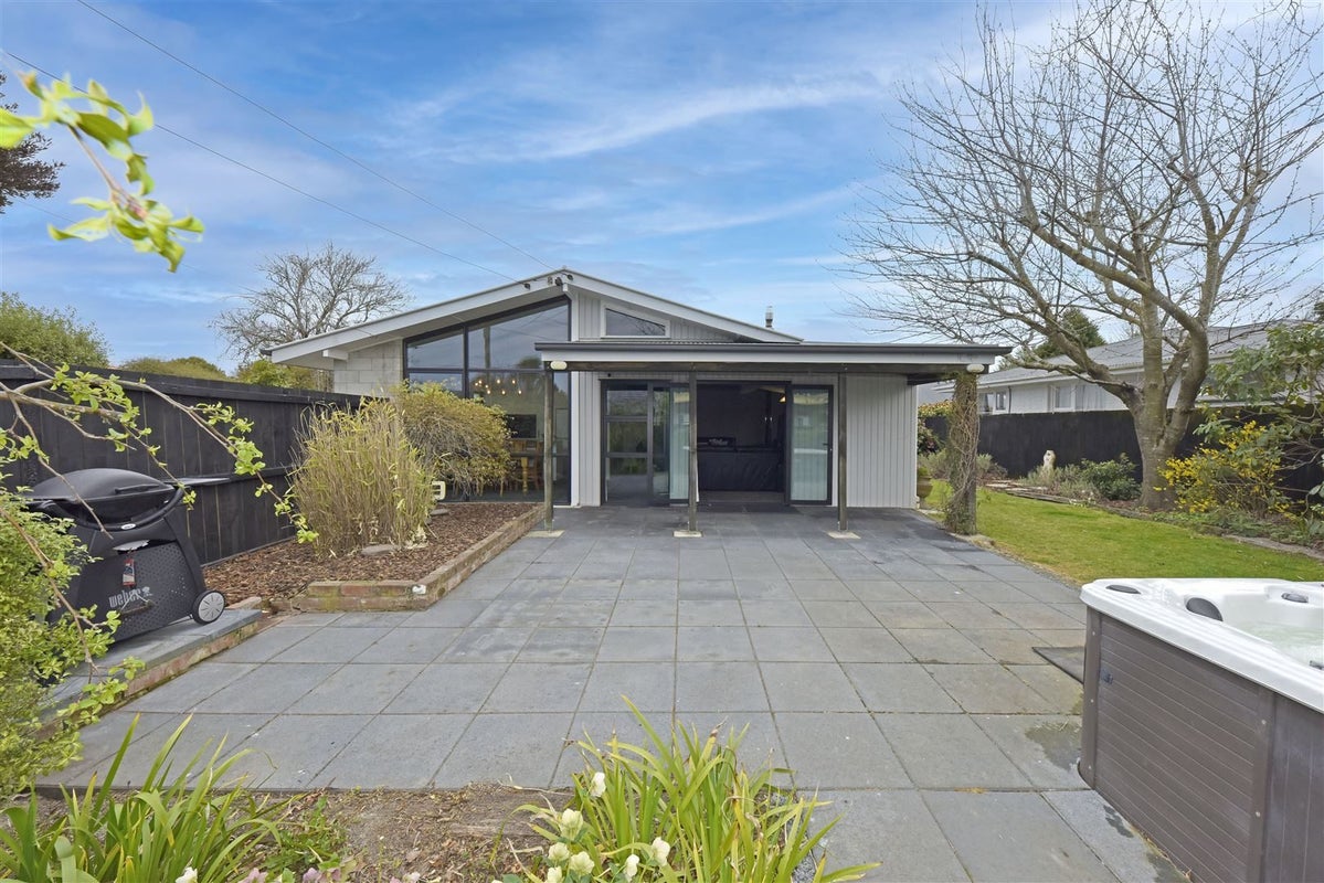 9 Gainford Street, Avonhead, Christchurch - Carousel 1