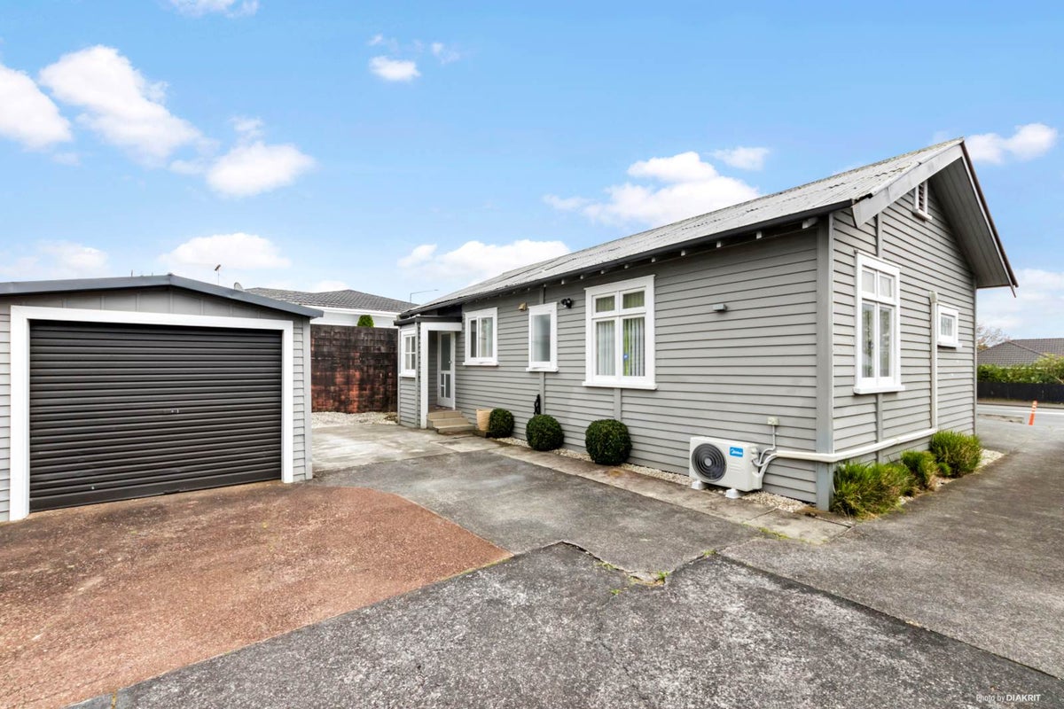 3208A Great North Road, New Lynn, Auckland - Carousel 2