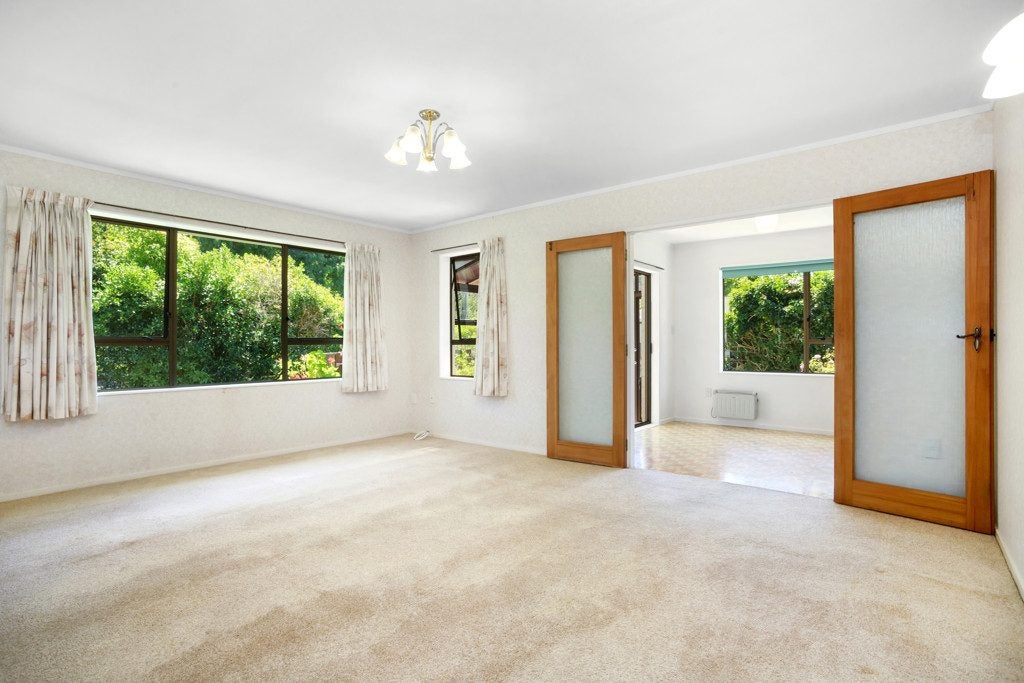 18 Rossiter Street, Tawa, Wellington - Carousel 2