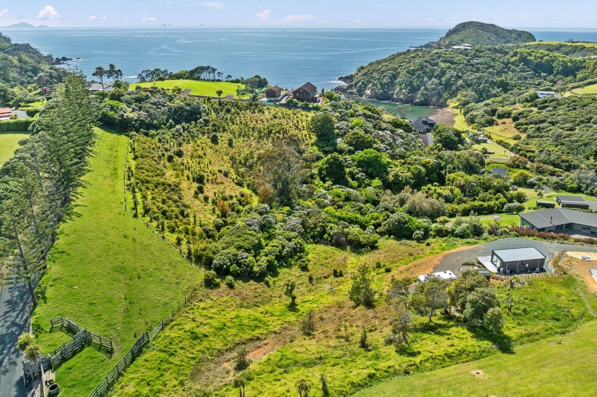 13 Piwaiwaka Way, Whangarei - Carousel 1