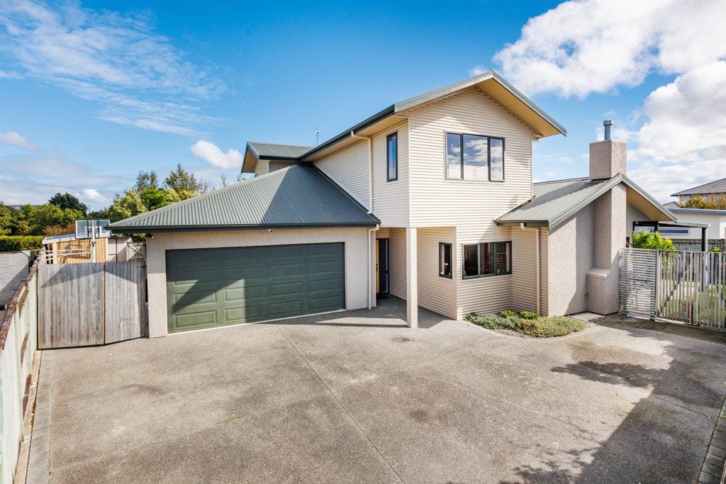 15 Silkwood Place, Fitzherbert, Palmerston North - Carousel 30