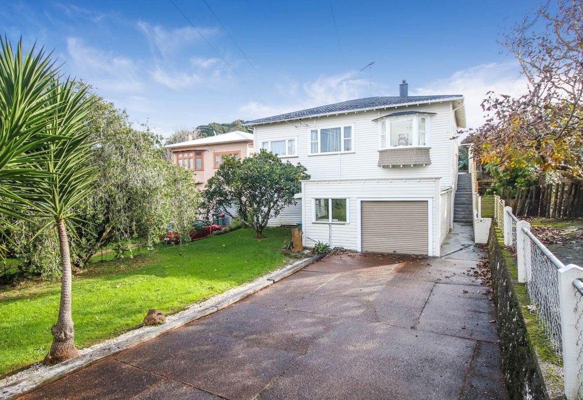 8 Parkhill Road, Morningside, Auckland - Carousel 1