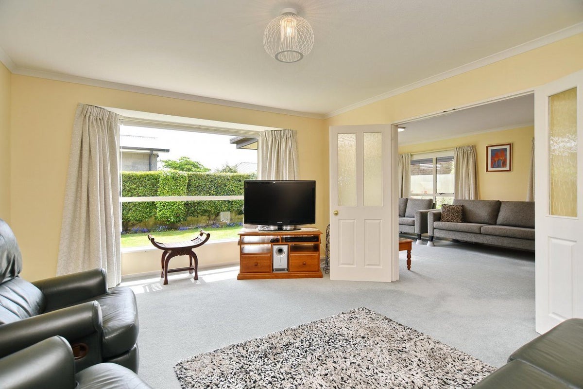 2/74 MERRIN STREET, Avonhead, Christchurch - Carousel 2