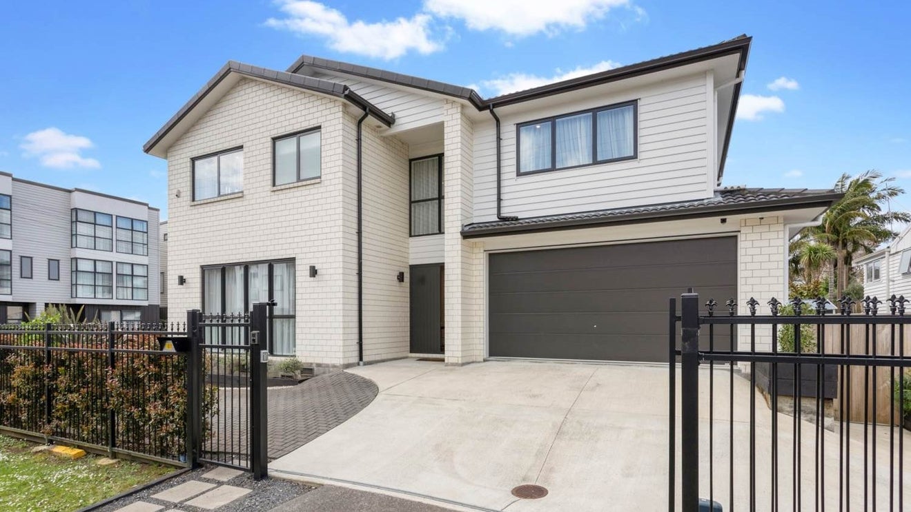 101 Haverstock Road, Sandringham, Auckland - Carousel 1