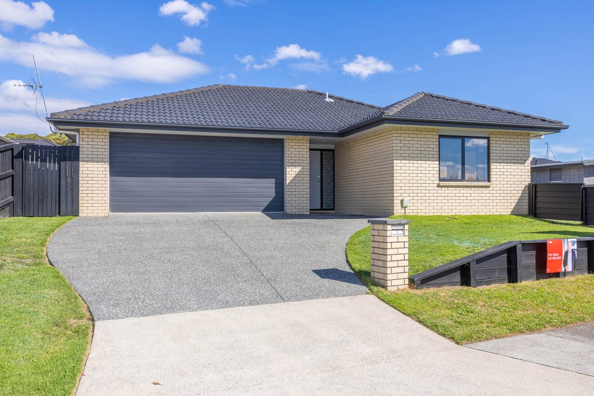 12 Ryedale Road, Flagstaff, Hamilton - Carousel 2