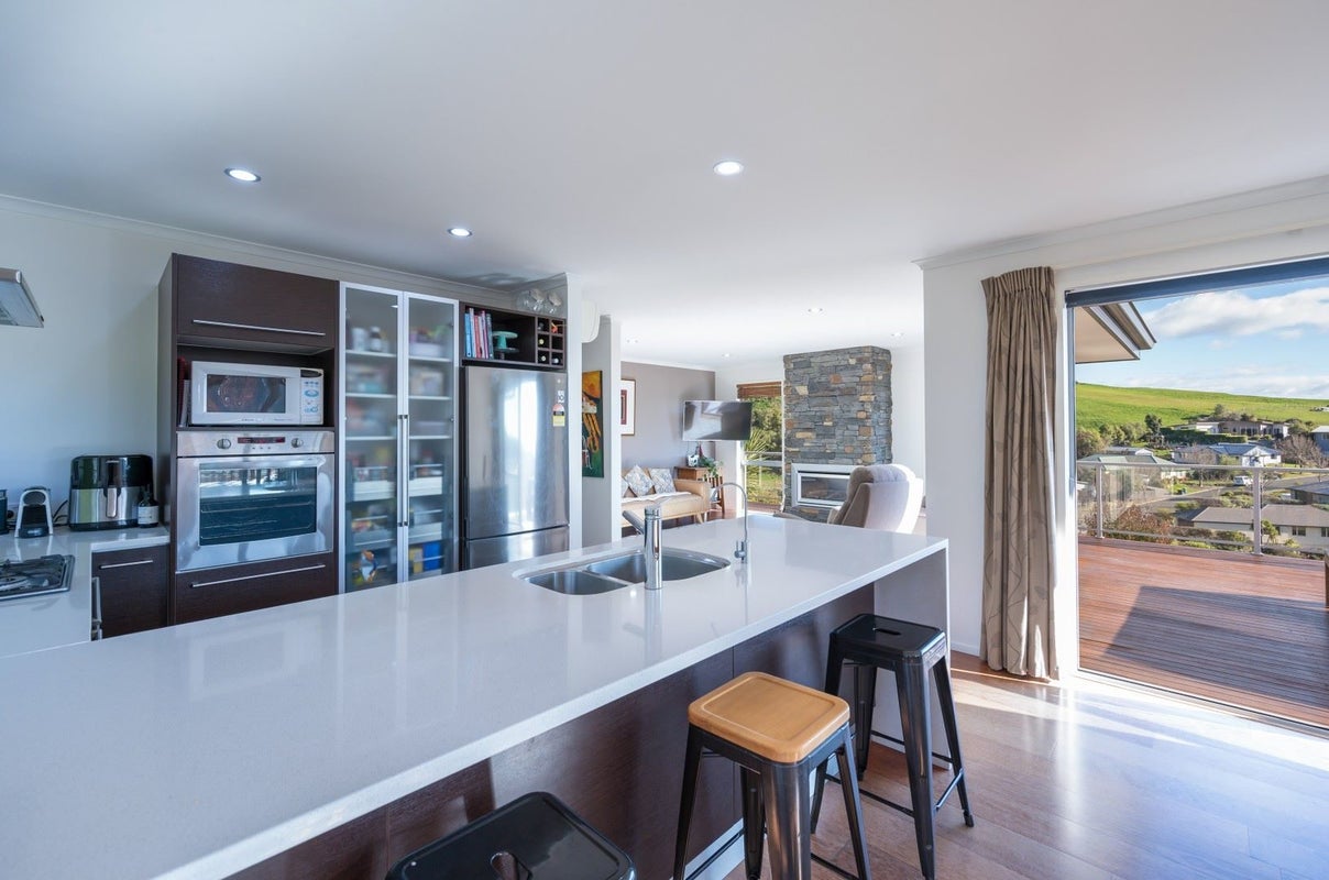 6 Springlea Heights, Atawhai, Nelson - Carousel 2