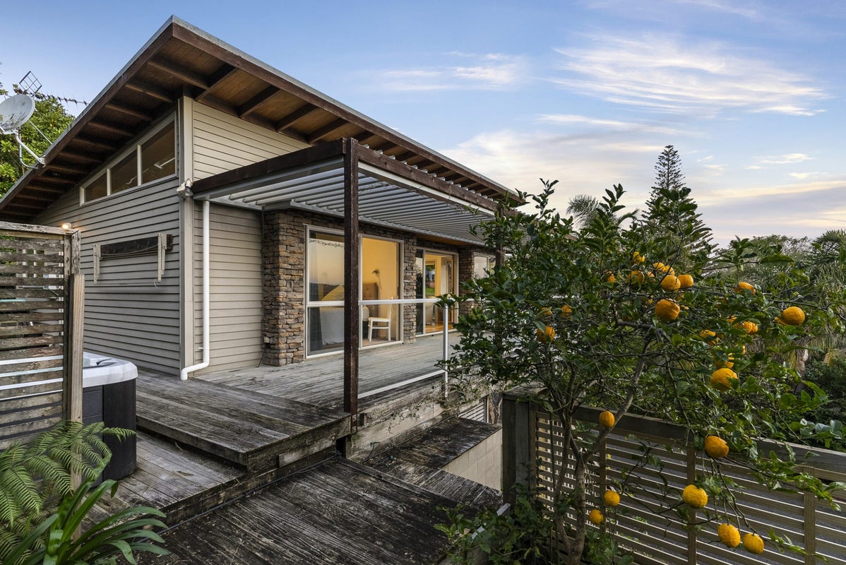 1102A Whangaparaoa RD, Tindalls Beach, Whangaparaoa - Carousel 2