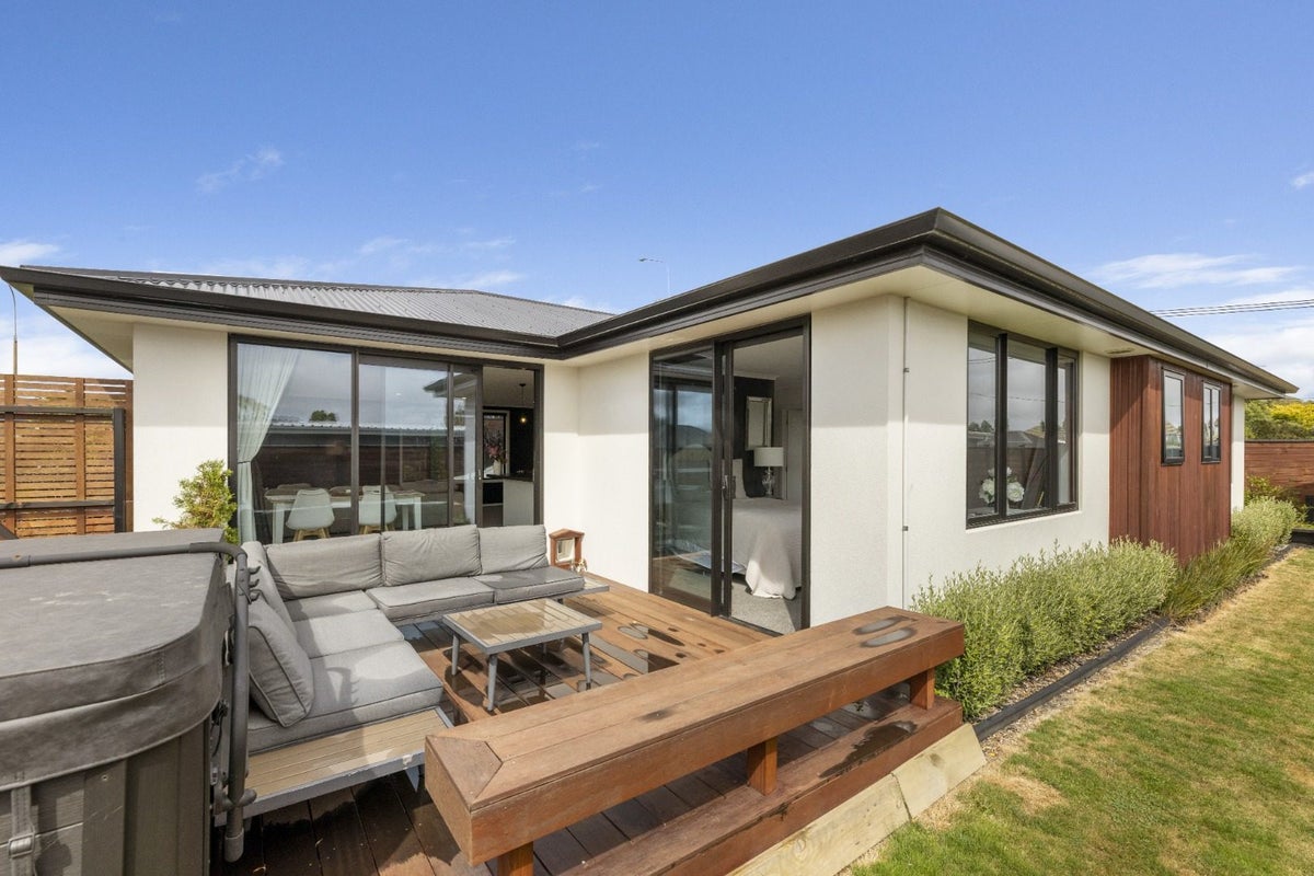 112 Middleton Road, Corstorphine, Dunedin - Carousel 2