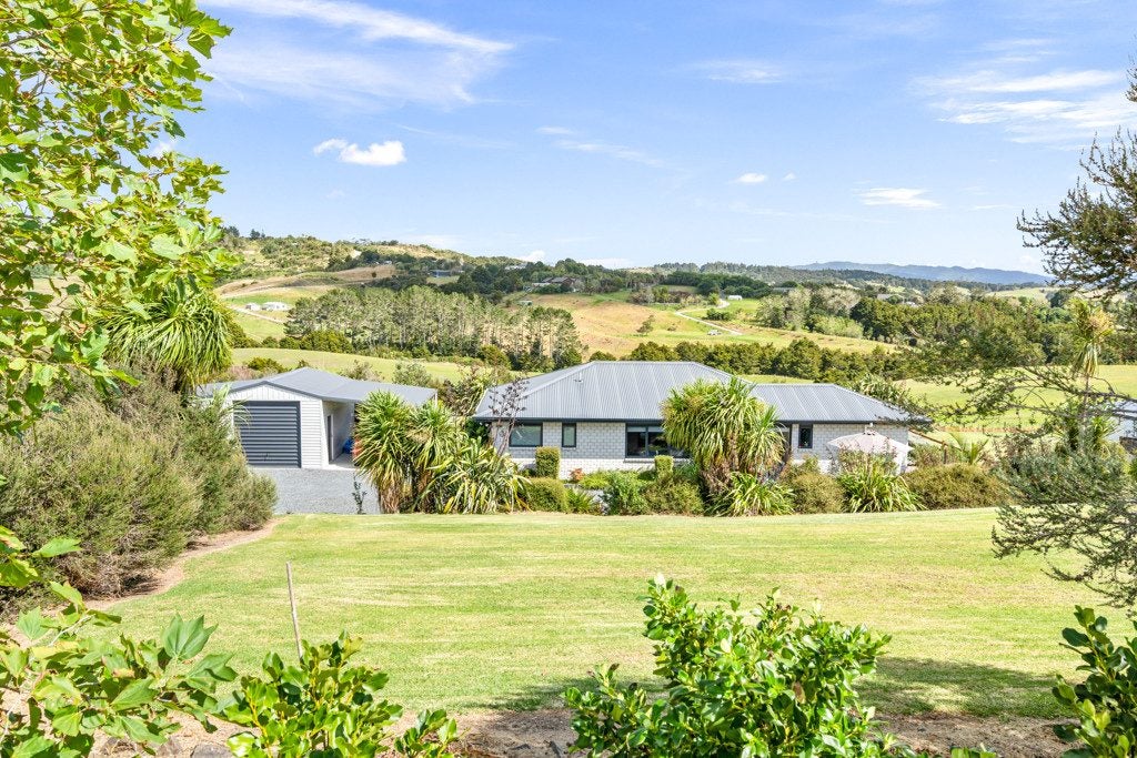 76 Daniel Parade, Wellsford - Carousel 27