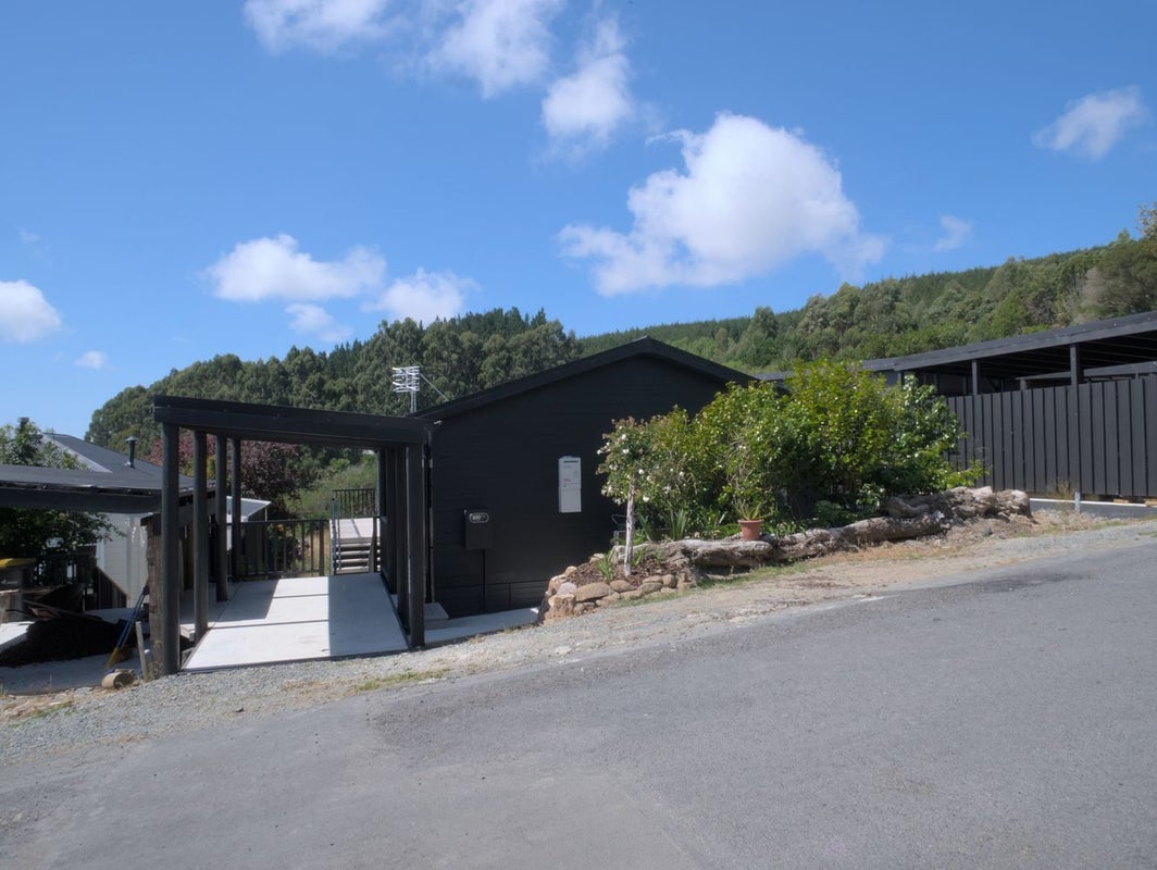 23 Matariki Street, Broad Bay, Dunedin - Carousel 1