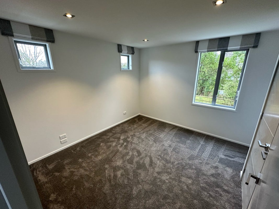 18 Bryndwr Road, Fendalton, Christchurch - Carousel 22
