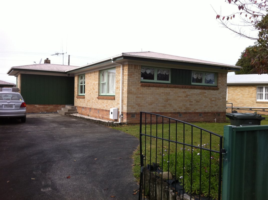 18 Coleridge Drive, Enderley, Hamilton - Carousel 1