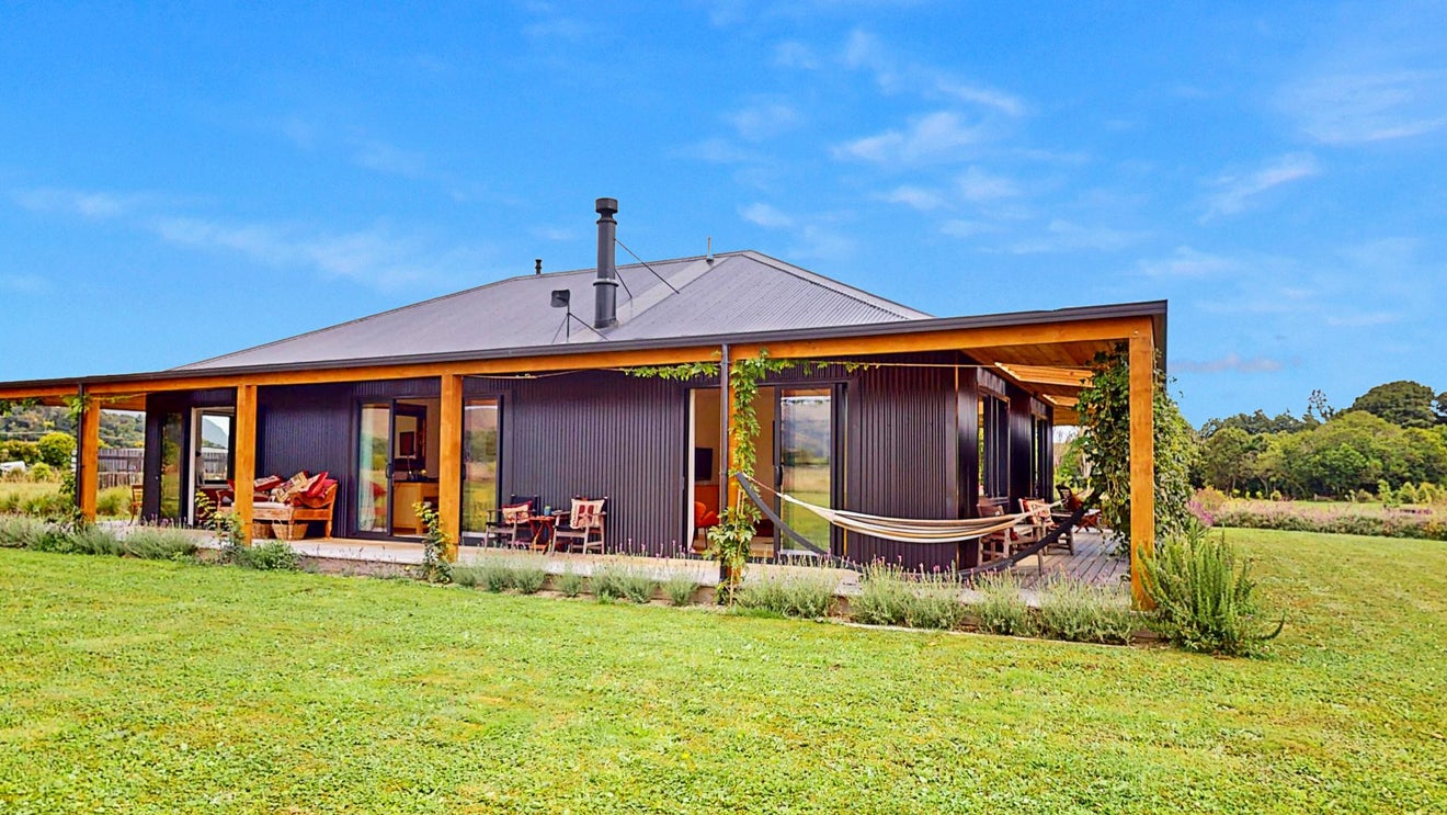 50 Catley Road, Otaki - Carousel 2