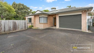 3 Skybird Place, Glen Eden, Auckland - Carousel 1