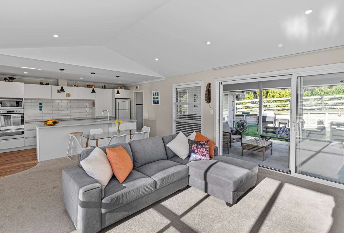 5 Sandcroft Drive, Westmere, Whanganui - Carousel 2