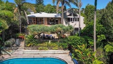 29 Lyons Avenue, Murrays Bay, Auckland - Carousel 1