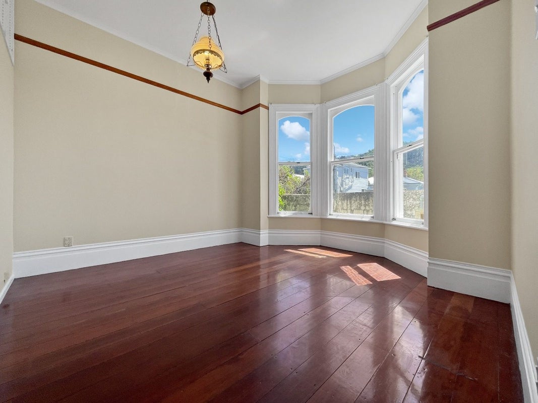 231 Adelaide Road, Newtown, Wellington - Carousel 2