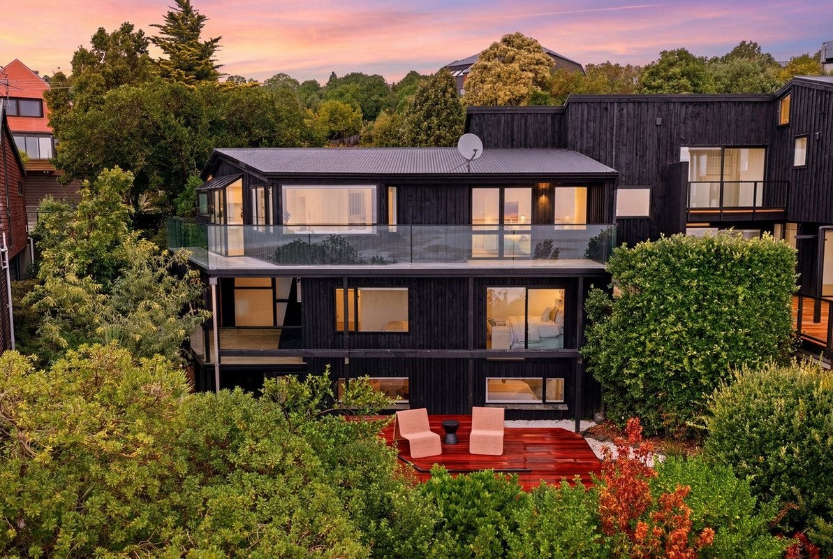 2/24 Revelation Drive, Clifton, Christchurch - Carousel 2