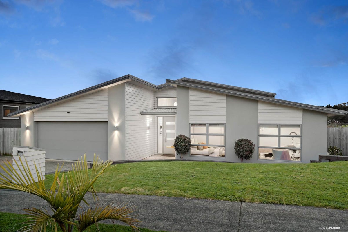 6 Henriette Place, The Gardens, Auckland - Carousel 1