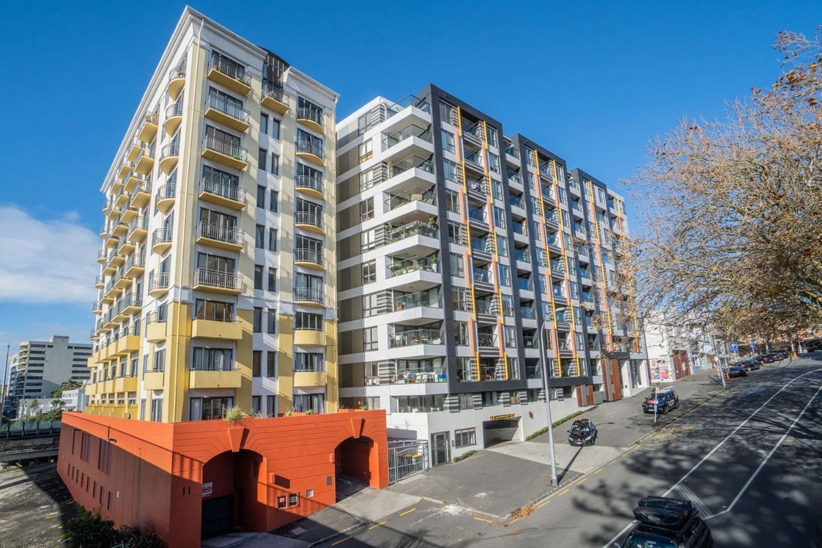 2C/11 Howe Street, Auckland Central, Auckland - Carousel 1