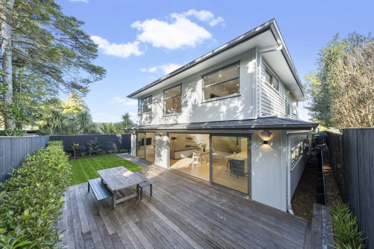 43A Hillcrest Avenue, Hillcrest, Auckland - Carousel 1