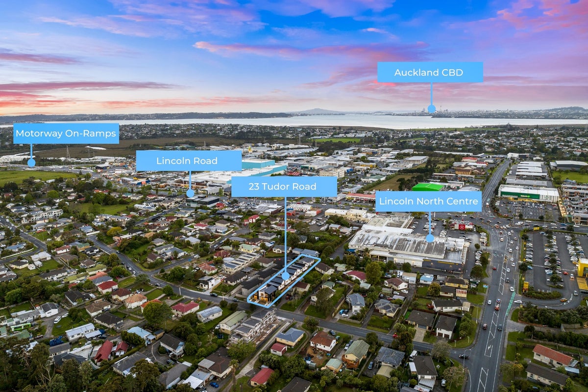 9/23 Tudor Road, Henderson, Auckland - Carousel 14