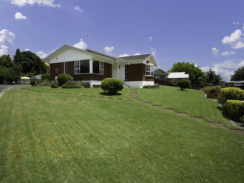31 Sheridan Crescent, Leamington, Cambridge - Carousel 20