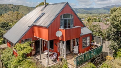 13 Clunie Avenue, Raumati South, Paraparaumu - Carousel 1
