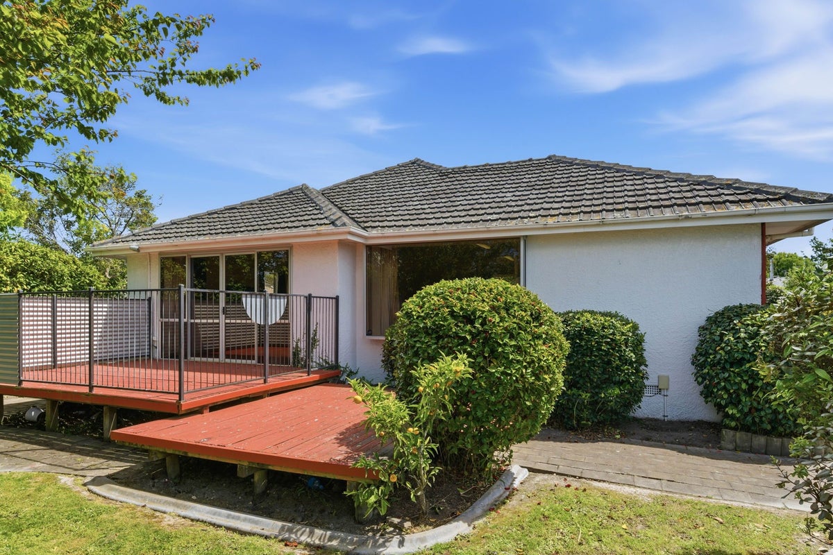 8 Nyoli Street, Northcote, Christchurch - Carousel 1