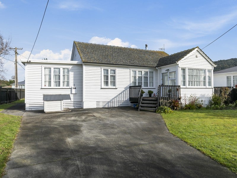 13 Pringle Street, Taita, Lower Hutt - Carousel 2