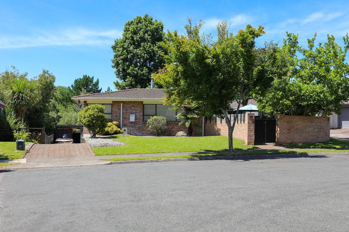 49 Icarus Place, Sunnybrook, Rotorua - Carousel 1
