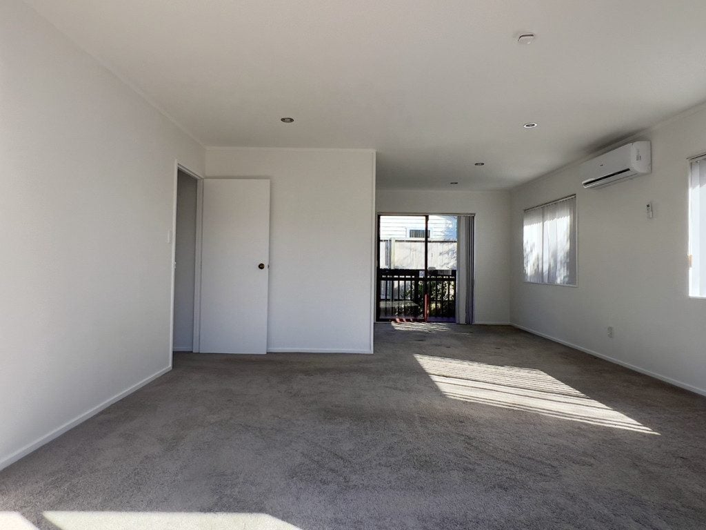 2/89 Hillsborough Road, Mount Roskill, Auckland - Carousel 2