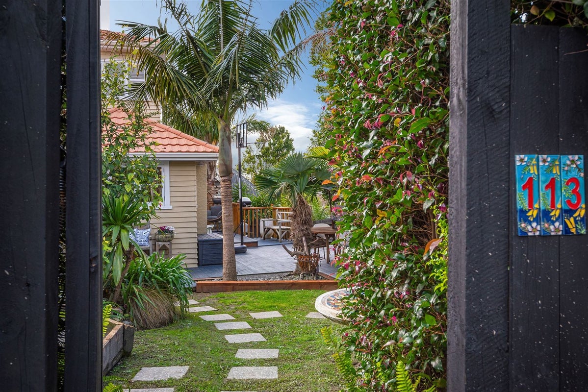 113 Carlisle Road, Torbay, Auckland - Carousel 2