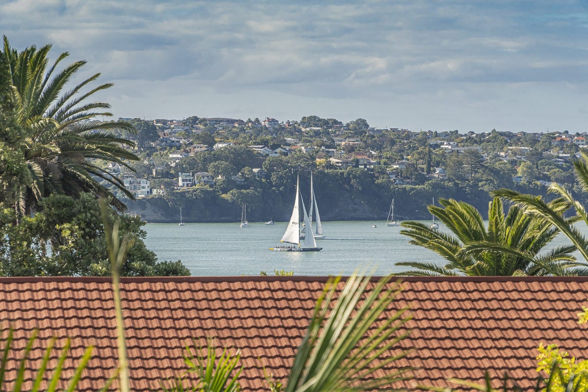 1/21 Hamilton Road, Herne Bay, Auckland - Carousel 2