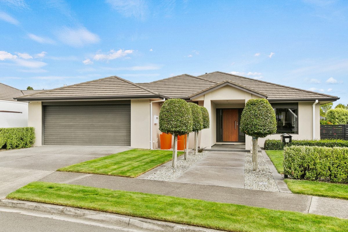 34 Redwood Crescent, Hurdon, New Plymouth - Carousel 1