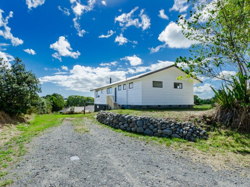 33 Tieko Street, Otaihanga, Paraparaumu - Carousel 1