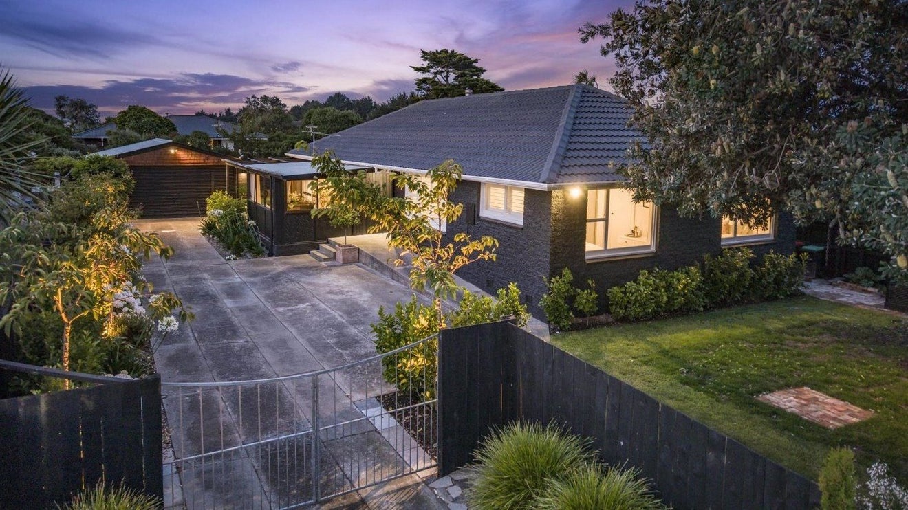 25 Pandora Street, North New Brighton, Christchurch - Carousel 1