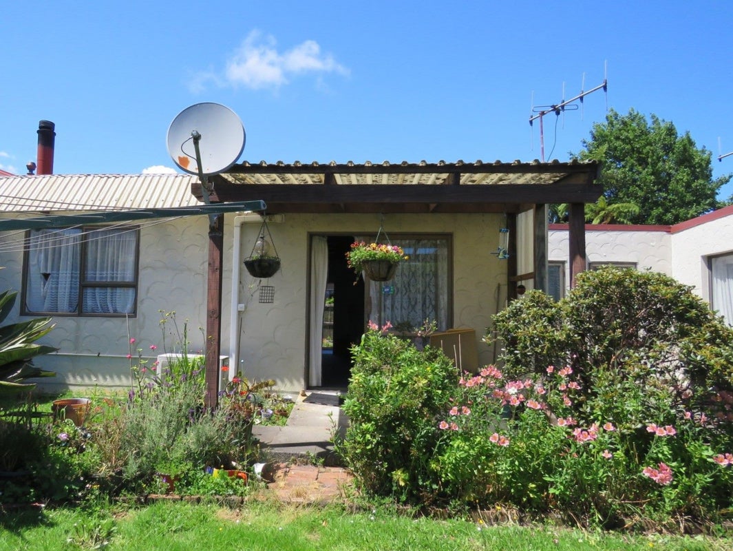 23 Russell Street, Westport, Westport - Carousel 1
