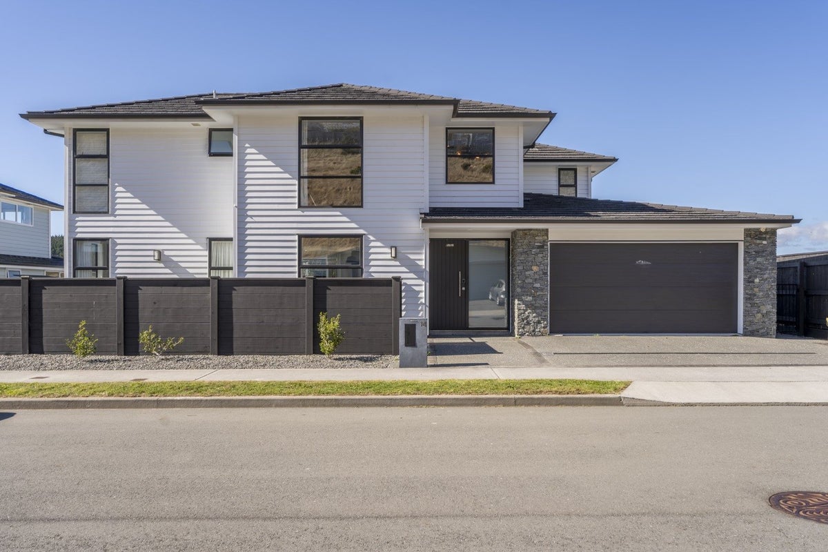 14 Atherton Terrace, Churton Park, Wellington - Carousel 1