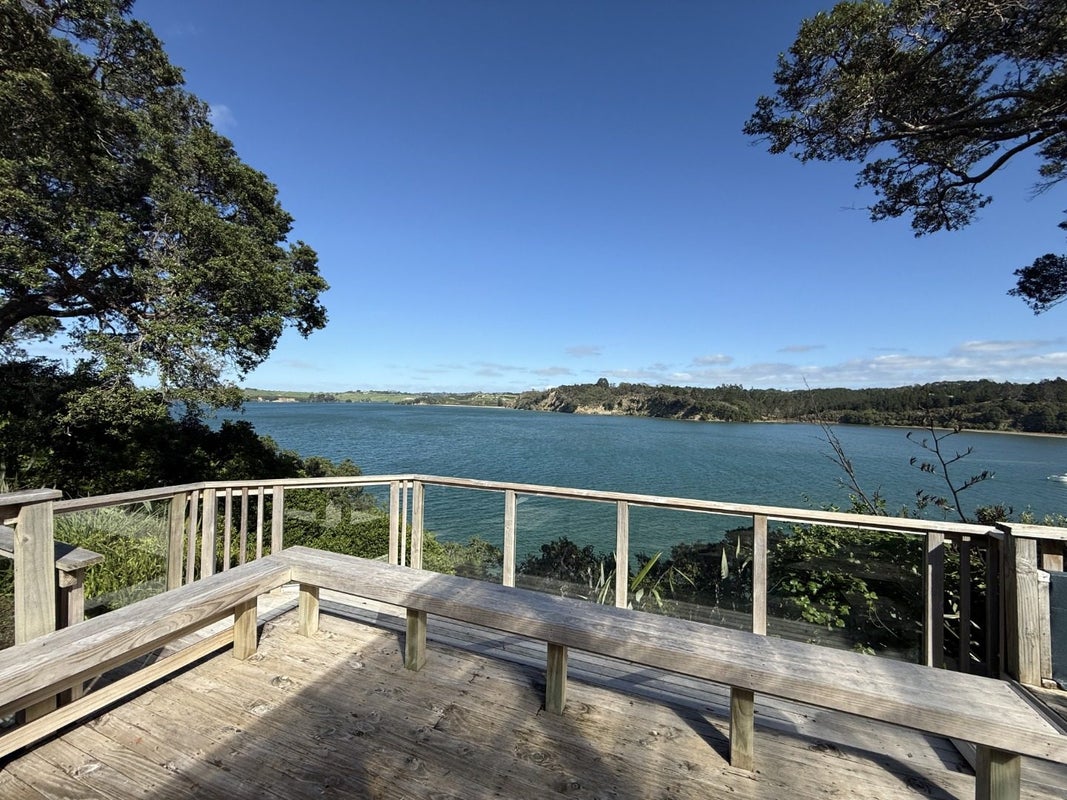 7 Ferry Road, Wade Heads, Whangaparaoa - Carousel 1