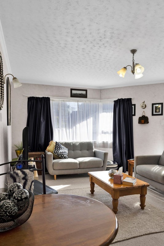 2/19 Lorna Street, Lynmouth, New Plymouth - Carousel 27