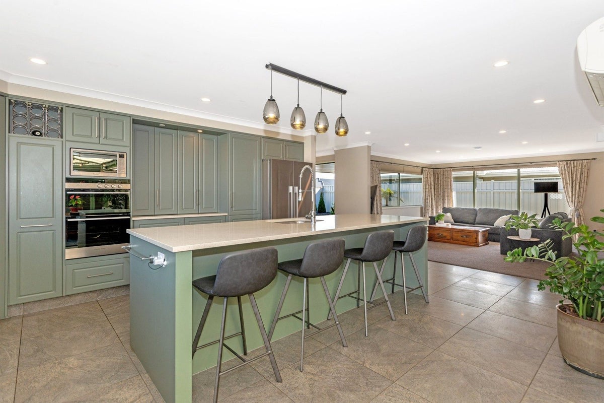 26 Pohutukawa Grove, Lytton West, Gisborne - Carousel 1
