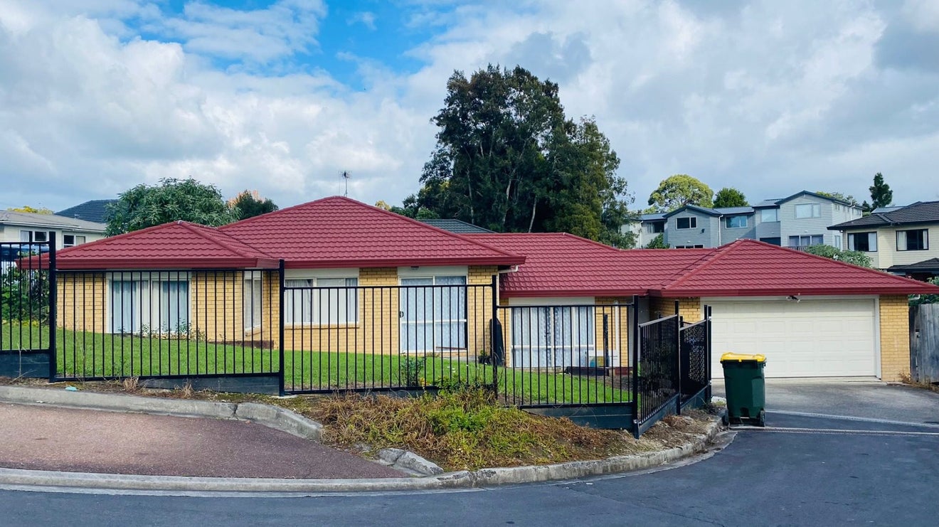 12 Ali Place, Ranui, Auckland - Carousel 1