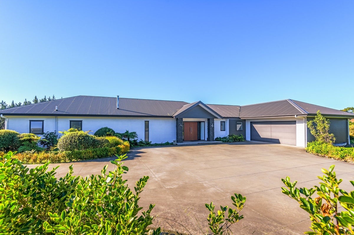 69 POLSON HILL DRive, Aokautere, Palmerston North - Carousel 2