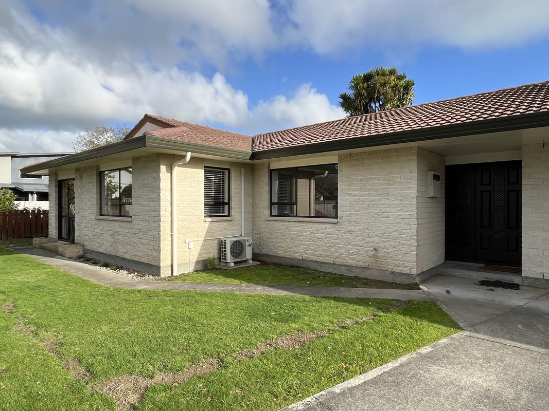 1A Beresford Street, Takaro, Palmerston North - Carousel 2