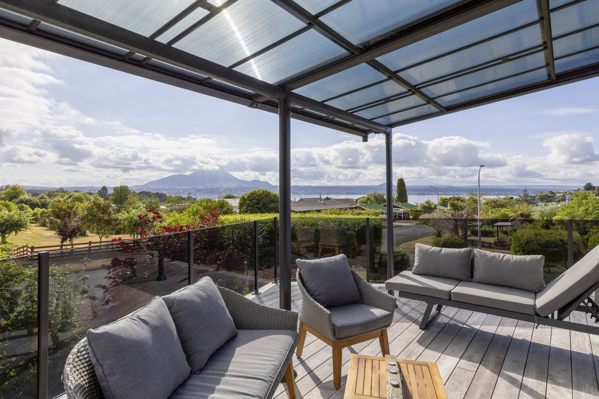 2 Cherry Lane, Acacia Bay, Taupo - Carousel 2
